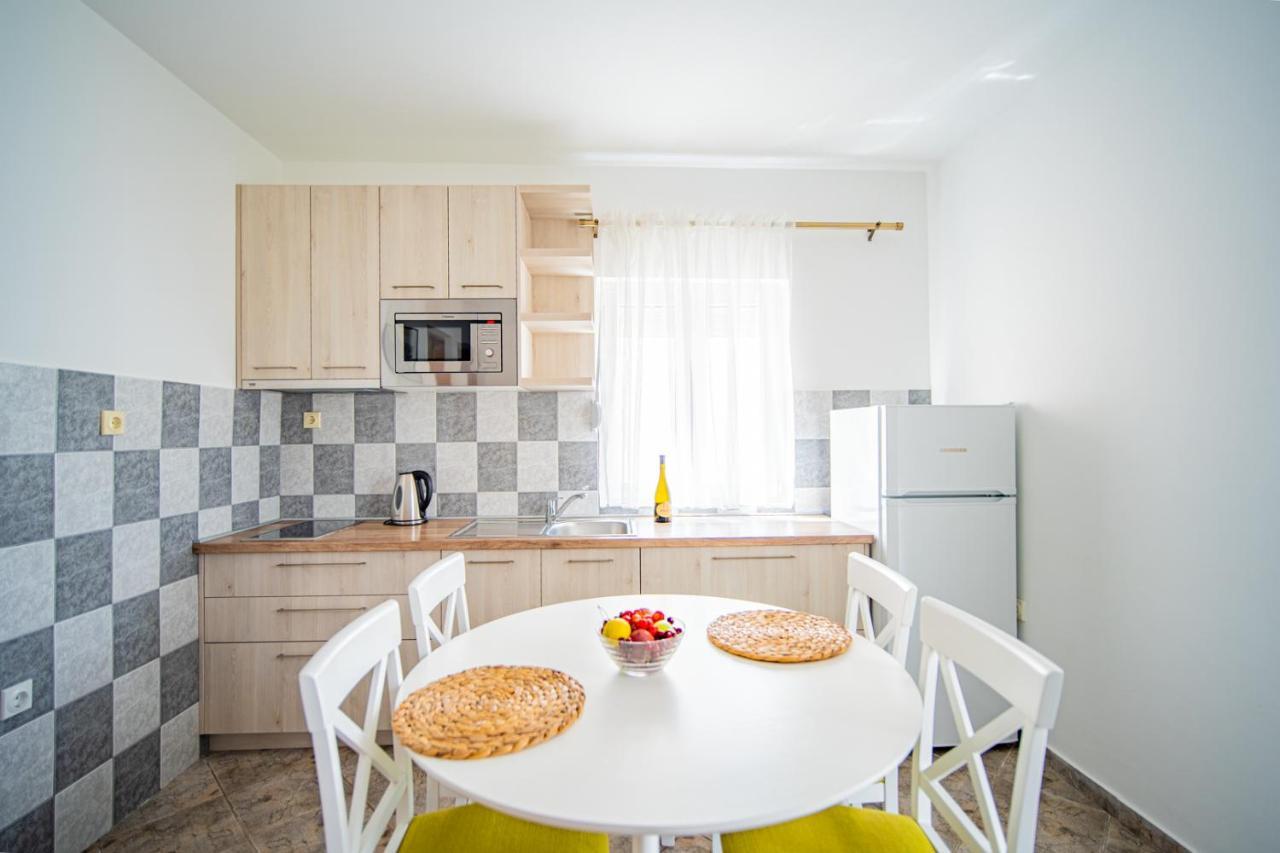 Apartments Novo Mulo Tivat Exterior photo