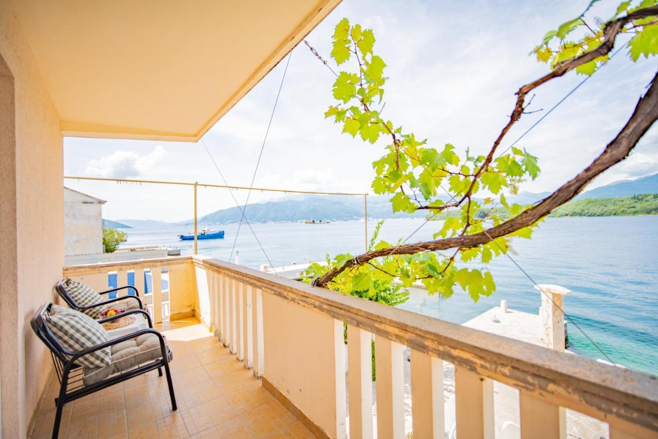 Apartments Novo Mulo Tivat Exterior photo