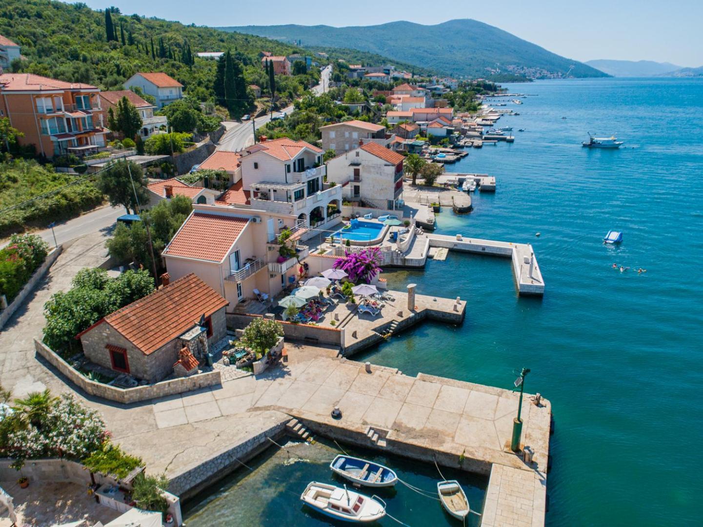Apartments Novo Mulo Tivat Exterior photo